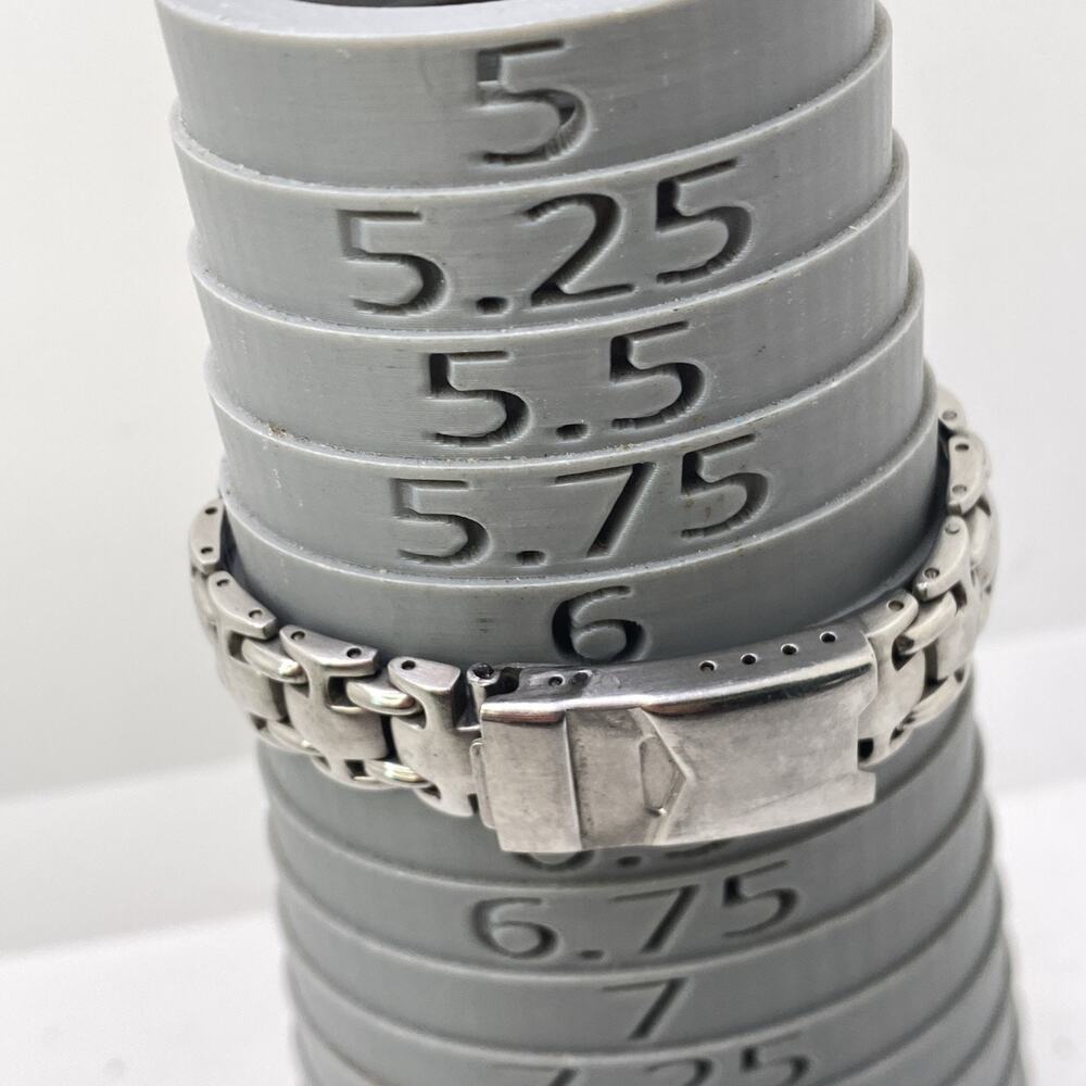 Eddie Bauer Womens Vintage Silver Watch New Battery - Picture 3 of 5